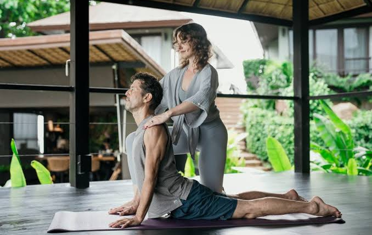 yoga-1294x817
